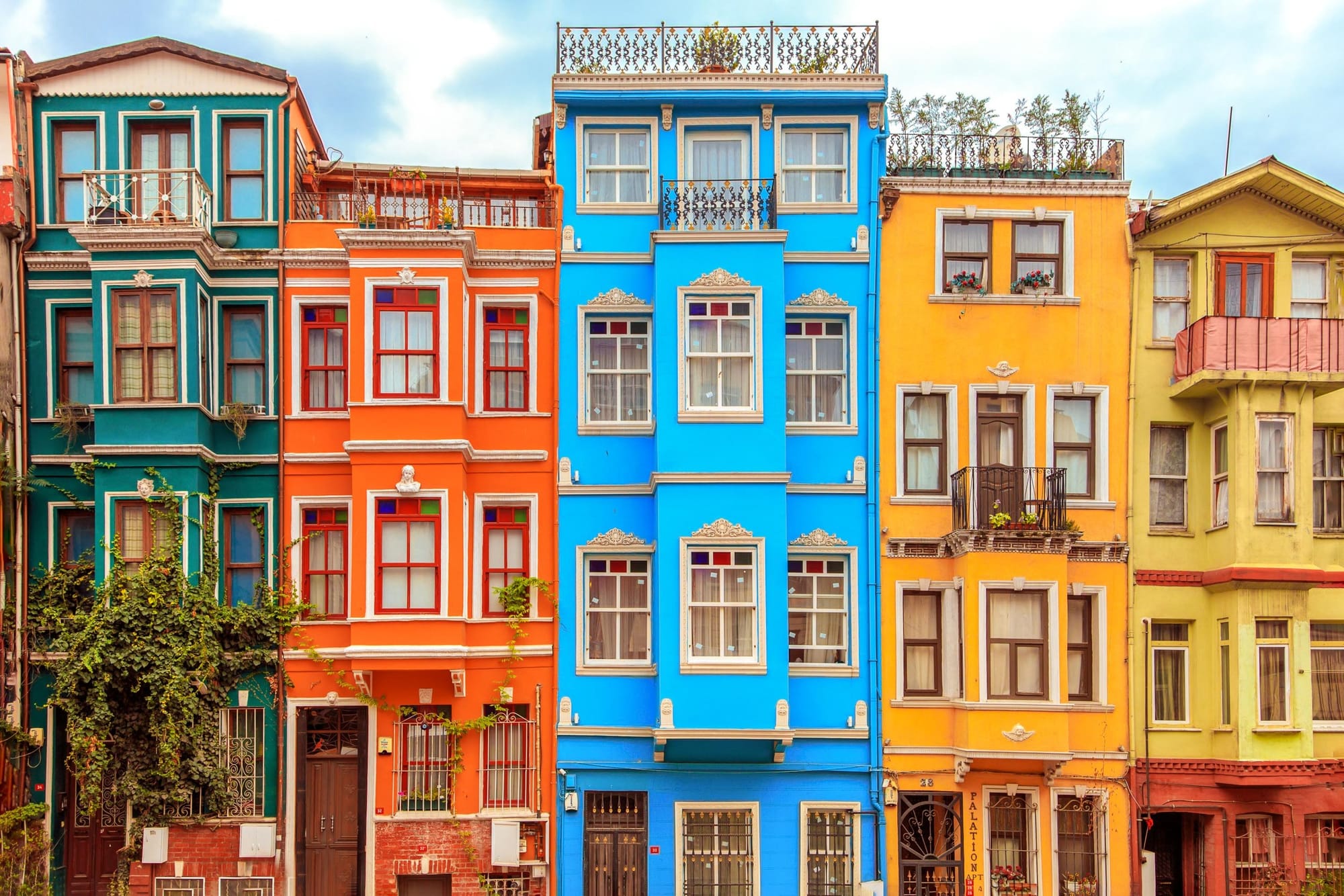 Turkey Introduces $75,000 Minimum on Property for Foreigner Residence Permits