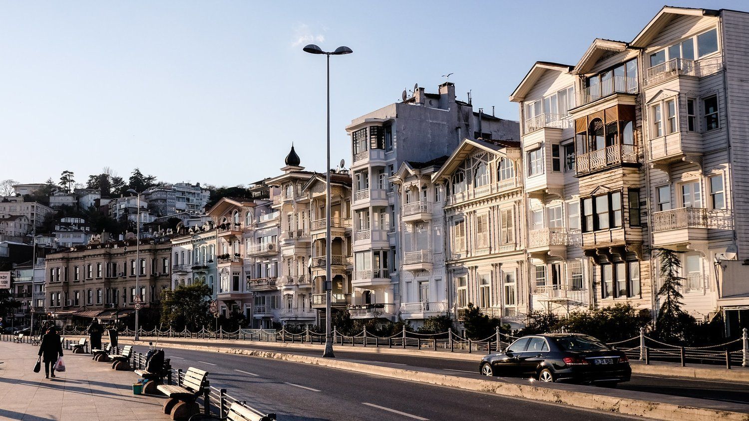 Turkey Closes 781 Neighborhoods to Foreigners, Addresses