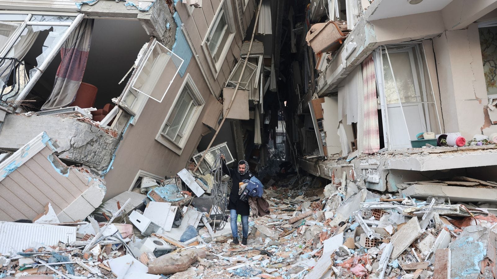 How to Become an AFAD Volunteer in the Wake of the 2023 Earthquake in Turkey