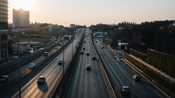 Expat Drivers in Turkey: Managing the Maze of Turkish Roads